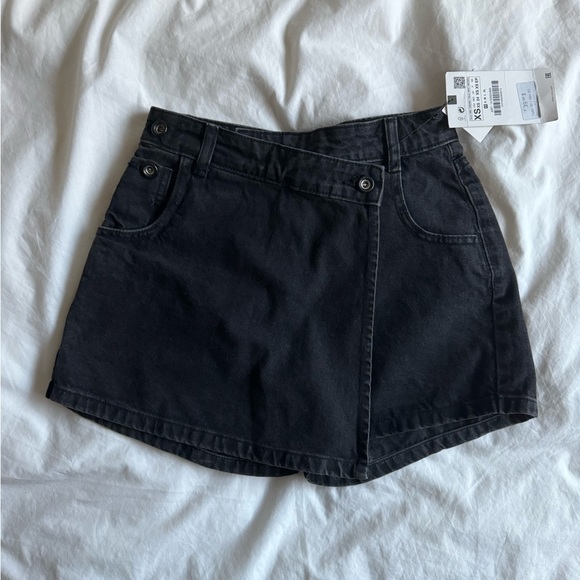 Black Zara High Waisted Skort NWT - Picture 1 of 2